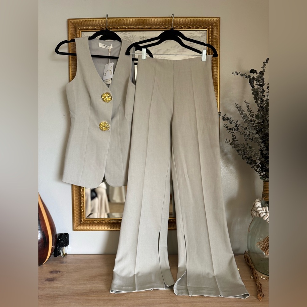 Viral Cream Tailored Vest & Wide Leg Slit Pants Set ✨ Euro Summer Chic NWT - Picture 9 of 15